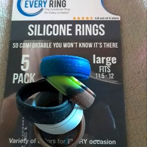 UNISEX Every Ring silicone 5 pack rings. Multi colors. Size large